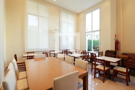 Apartamento para alugar com 144m², 3 quartos e 3 vagas Apartamento para alugar com 144m², 3 quartos e 3 vagasÁrea comum - Salão de festas