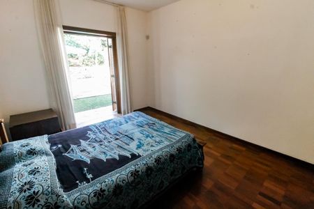 Casa à venda com 1157m², 6 quartos e 8 vagas Casa à venda com 1157m², 6 quartos e 8 vagasQuarto 3