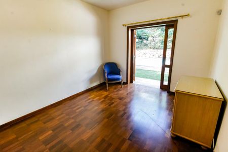 Casa à venda com 1157m², 6 quartos e 8 vagas Casa à venda com 1157m², 6 quartos e 8 vagasQuarto 2