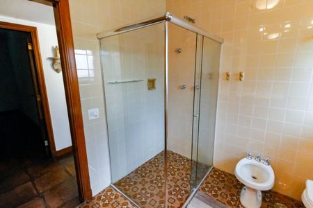 Casa à venda com 1157m², 6 quartos e 8 vagas Casa à venda com 1157m², 6 quartos e 8 vagasBanheiro 2