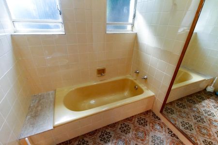 Casa à venda com 1157m², 6 quartos e 8 vagas Casa à venda com 1157m², 6 quartos e 8 vagasBanheiro da Suíte