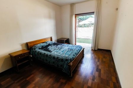 Casa à venda com 1157m², 6 quartos e 8 vagas Casa à venda com 1157m², 6 quartos e 8 vagasQuarto 3