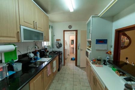 Apartamento à venda com 127m², 4 quartos e 2 vagas Apartamento à venda com 127m², 4 quartos e 2 vagasCozinha