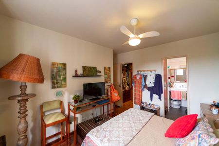 Apartamento à venda com 127m², 4 quartos e 2 vagas Apartamento à venda com 127m², 4 quartos e 2 vagasSuite 1