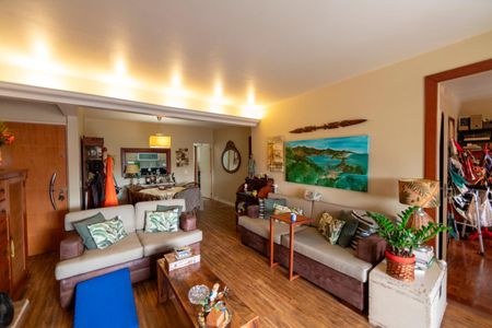 Apartamento à venda com 127m², 4 quartos e 2 vagas Apartamento à venda com 127m², 4 quartos e 2 vagasSala