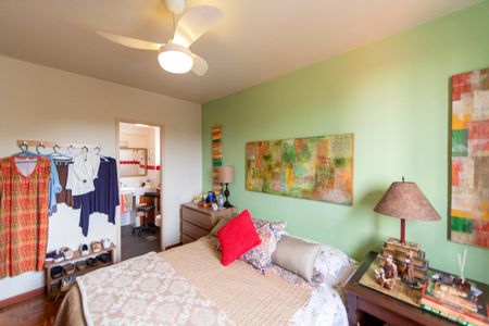 Apartamento à venda com 127m², 4 quartos e 2 vagas Apartamento à venda com 127m², 4 quartos e 2 vagasSuite 1