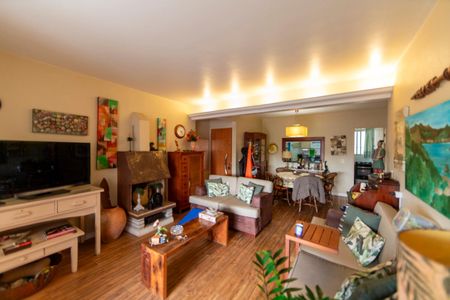 Apartamento à venda com 127m², 4 quartos e 2 vagas Apartamento à venda com 127m², 4 quartos e 2 vagasSala