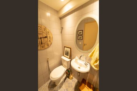 Apartamento à venda com 127m², 4 quartos e 2 vagas Apartamento à venda com 127m², 4 quartos e 2 vagasLavabo