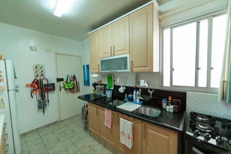 Apartamento à venda com 127m², 4 quartos e 2 vagas Apartamento à venda com 127m², 4 quartos e 2 vagasCozinha