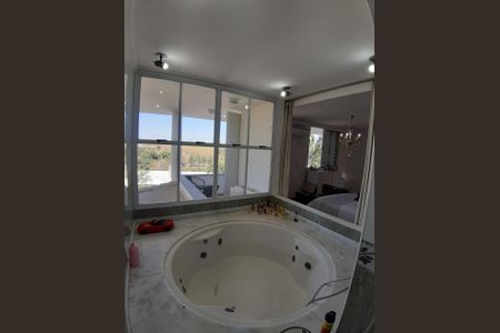 Casa de condomínio à venda com 570m², 5 quartos e 4 vagas Casa de condomínio à venda com 570m², 5 quartos e 4 vagasFoto 04