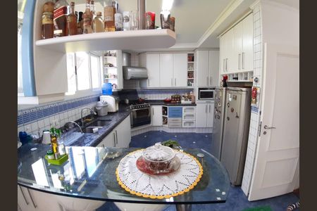 Casa de condomínio à venda com 570m², 5 quartos e 4 vagas Casa de condomínio à venda com 570m², 5 quartos e 4 vagasFoto 12