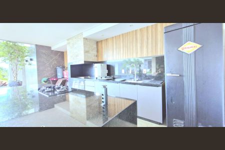 Casa de condomínio à venda com 1000m², 4 quartos e 4 vagasChurrasqueira