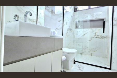 Casa de condomínio à venda com 1000m², 4 quartos e 4 vagasBanheiro suíte 2