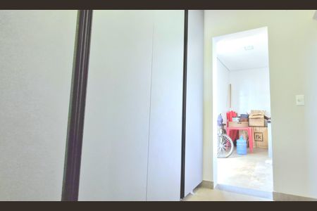 Casa de condomínio à venda com 1000m², 4 quartos e 4 vagasDespensa