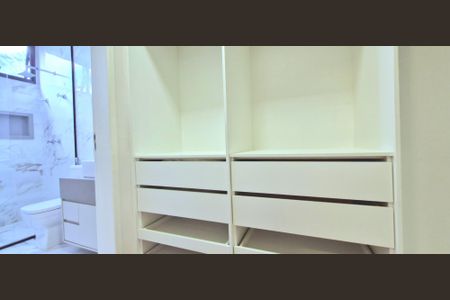 Casa de condomínio à venda com 1000m², 4 quartos e 4 vagasCloset suíte 3