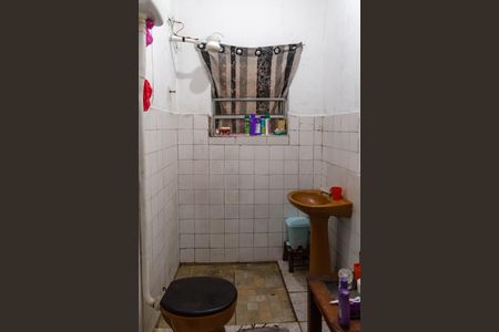 Casa à venda com 350m², 6 quartos e 2 vagas Casa à venda com 350m², 6 quartos e 2 vagasCasa 3 - Banheiro