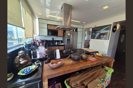 Apartamento à venda com 131m², 3 quartos e 3 vagas
