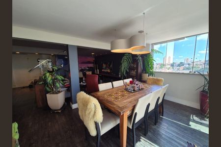 Apartamento à venda com 131m², 3 quartos e 3 vagas