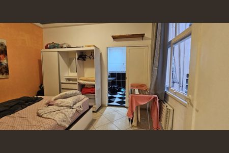 Apartamento à venda com 33m², 1 quarto e sem vaga