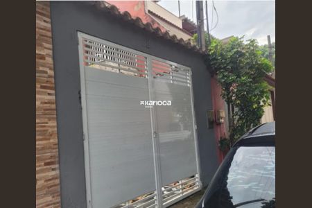 Casa à venda com 75m², 2 quartos e 1 vaga