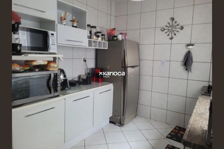 Casa à venda com 75m², 2 quartos e 1 vaga