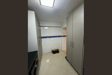 Casa à venda com 300m², 3 quartos e 3 vagascozinha