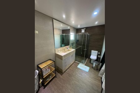 Casa à venda com 300m², 3 quartos e 3 vagasbanheiro 