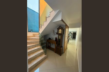 Casa à venda com 300m², 3 quartos e 3 vagasescada