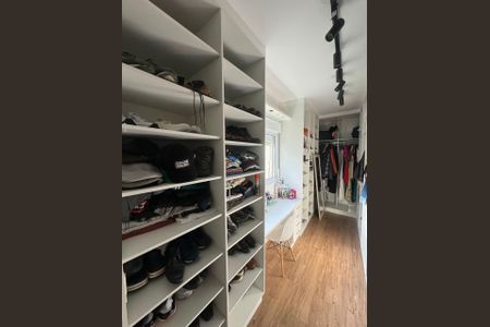Casa à venda com 300m², 3 quartos e 3 vagascloset