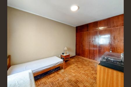 Casa à venda com 225m², 3 quartos e 2 vagasQuarto 3