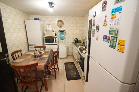 Casa à venda com 150m², 3 quartos e 2 vagas Casa à venda com 150m², 3 quartos e 2 vagasCozinha e Área de Serviço