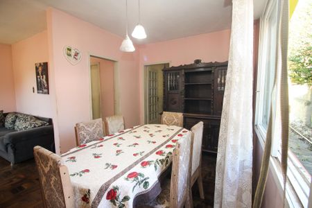 Casa à venda com 150m², 3 quartos e 2 vagas Casa à venda com 150m², 3 quartos e 2 vagasSala de Jantar