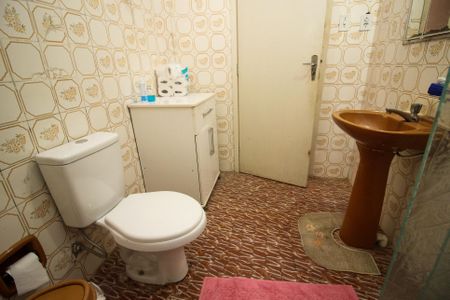 Casa à venda com 150m², 3 quartos e 2 vagas Casa à venda com 150m², 3 quartos e 2 vagasBanheiro Social