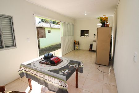 Casa à venda com 150m², 3 quartos e 2 vagas Casa à venda com 150m², 3 quartos e 2 vagasVaranda