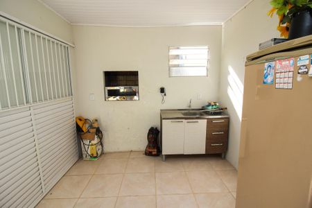 Casa à venda com 150m², 3 quartos e 2 vagas Casa à venda com 150m², 3 quartos e 2 vagasVaranda