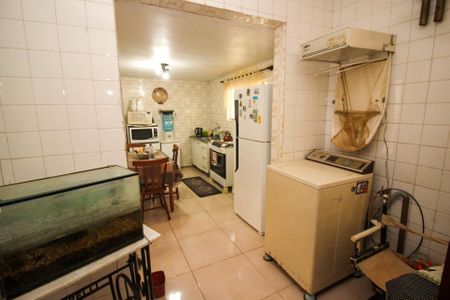 Casa à venda com 150m², 3 quartos e 2 vagas Casa à venda com 150m², 3 quartos e 2 vagasCozinha e Área de Serviço