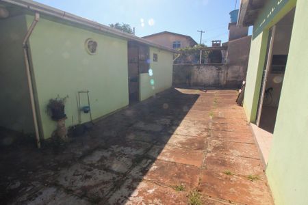 Casa à venda com 150m², 3 quartos e 2 vagas Casa à venda com 150m², 3 quartos e 2 vagasQuintal