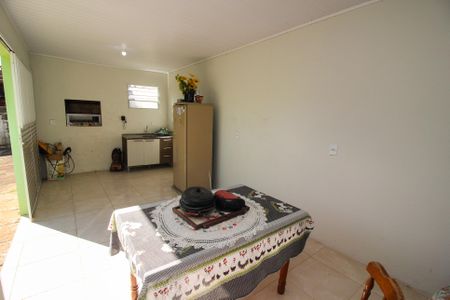 Casa à venda com 150m², 3 quartos e 2 vagas Casa à venda com 150m², 3 quartos e 2 vagasVaranda