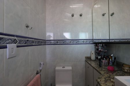 Apartamento à venda com 141m², 3 quartos e 2 vagasBanheiro da Suíte Master