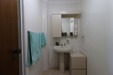 Apartamento à venda com 141m², 3 quartos e 2 vagasBanheiro da Suíte 2