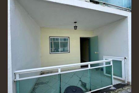 Casa de condomínio à venda com 132m², 3 quartos e 1 vaga Casa de condomínio à venda com 132m², 3 quartos e 1 vagaVaranda