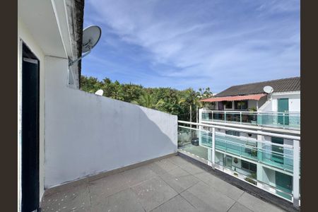 Casa de condomínio à venda com 132m², 3 quartos e 1 vaga Casa de condomínio à venda com 132m², 3 quartos e 1 vagaTerraço