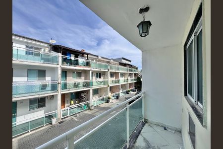 Casa de condomínio à venda com 132m², 3 quartos e 1 vaga Casa de condomínio à venda com 132m², 3 quartos e 1 vagaSuíte 1 - Varanda