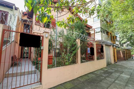 Casa à venda com 380m², 5 quartos e 2 vagasFachada