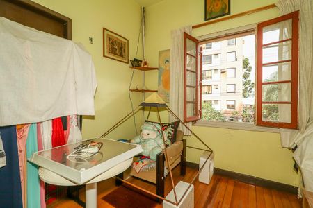 Casa à venda com 380m², 5 quartos e 2 vagasQuarto 4