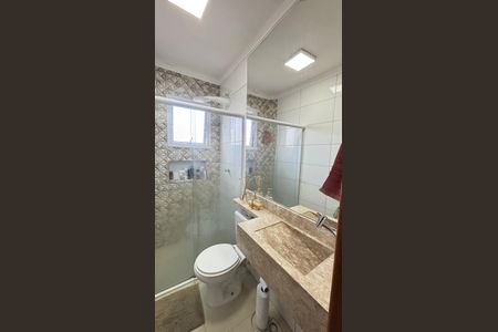 Apartamento à venda com 96m², 2 quartos e 1 vaga Apartamento à venda com 96m², 2 quartos e 1 vagaBanheiro da Suíte