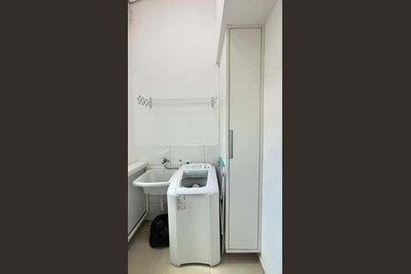 Apartamento à venda com 96m², 2 quartos e 1 vaga Apartamento à venda com 96m², 2 quartos e 1 vagaCobertura - Area de Serviço