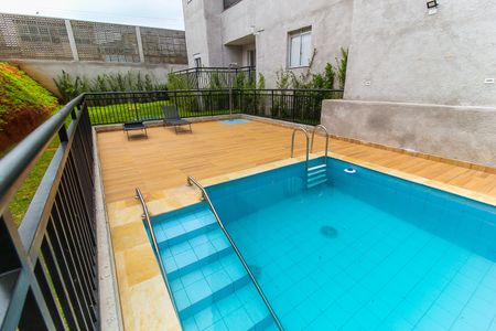 Apartamento à venda com 33m², 2 quartos e sem vaga Apartamento à venda com 33m², 2 quartos e sem vagaPiscina