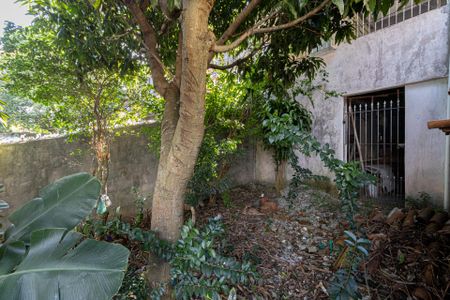 Casa à venda com 220m², 3 quartos e 2 vagas Casa à venda com 220m², 3 quartos e 2 vagasQuintal