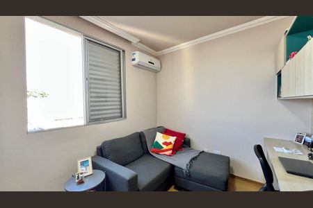 Apartamento à venda com 180m², 3 quartos e 2 vagasQuarto 2